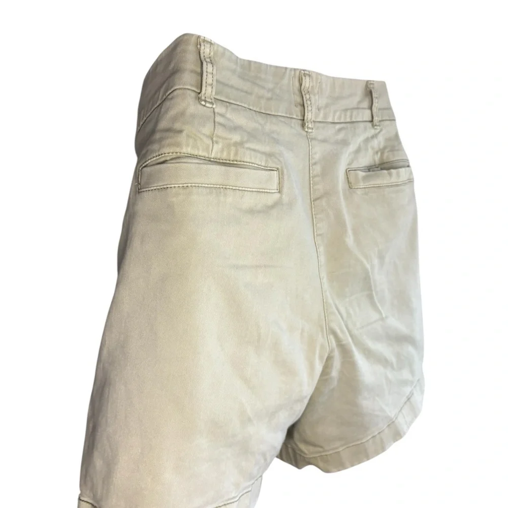 J. Crew Women's chino Cream Shorts cotton size 12 preloved no flaws
